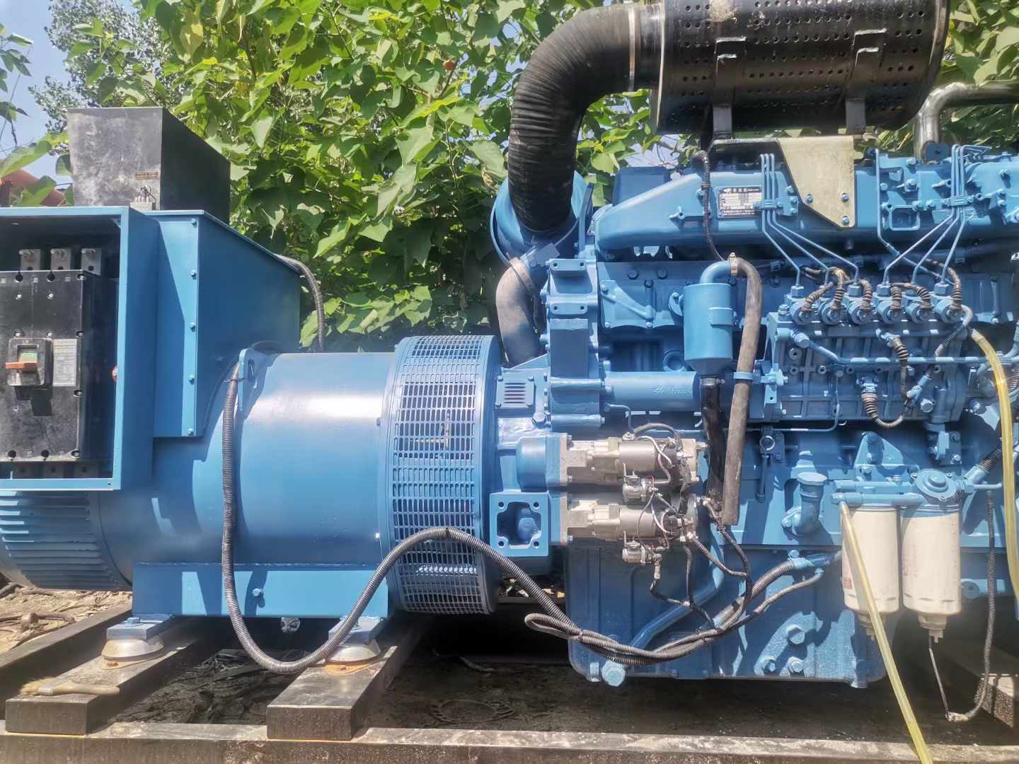 鄂城详细说明降低 800kW 柴油发电机输出电流波动的方法